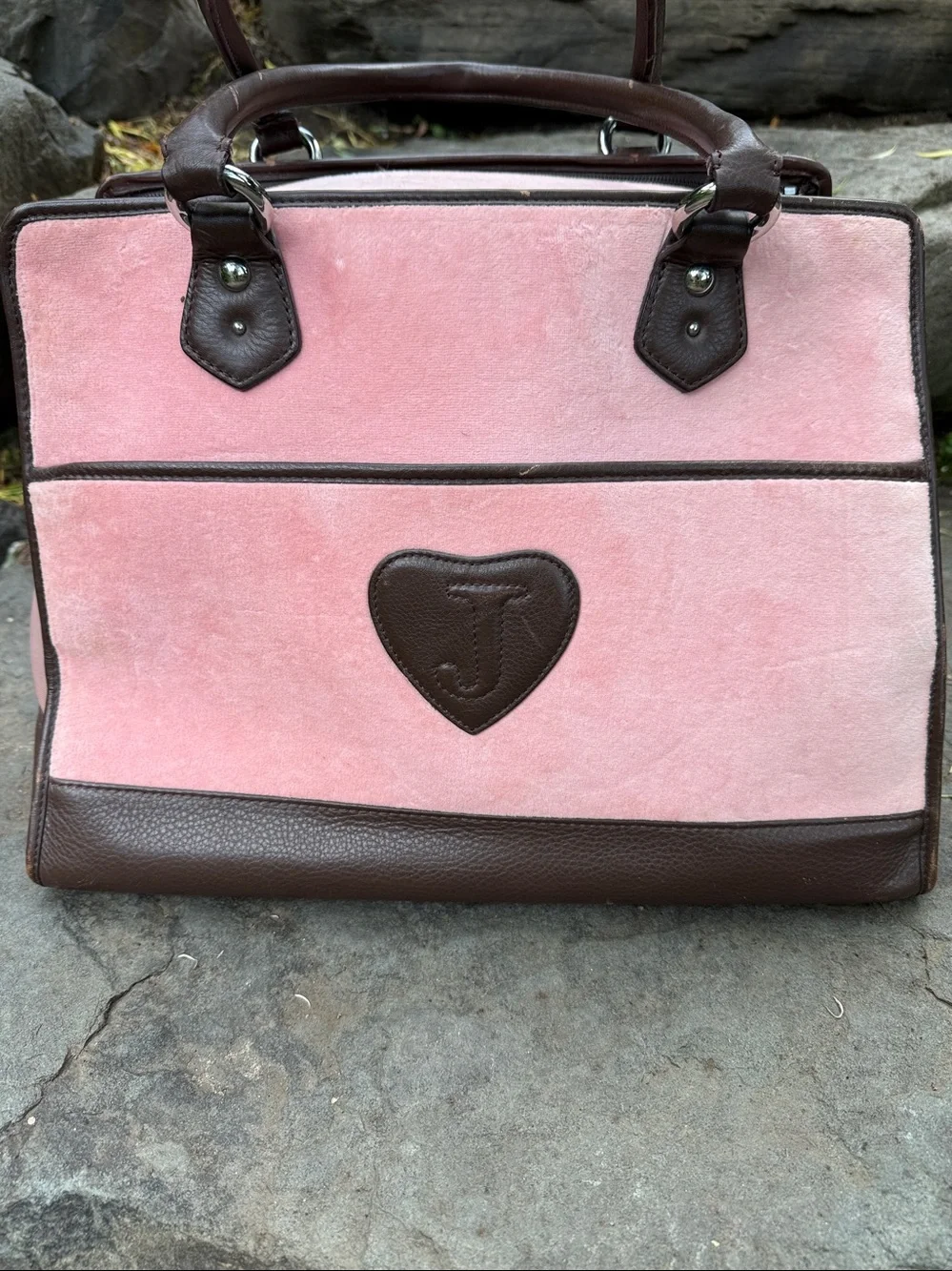 VINTAGE JUICY COUTURE “JUICY DRAMA QUEEN “ PINK VELOUR DOG CARRIER 💖🐶